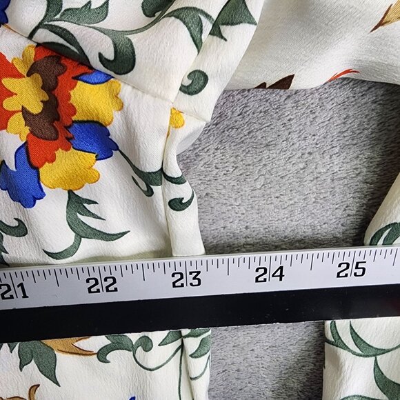 Womens Petite Cabernet Sleepwear Pajama Top Embroidered Floral Blue Trim Size PL - Picture 6 of 8